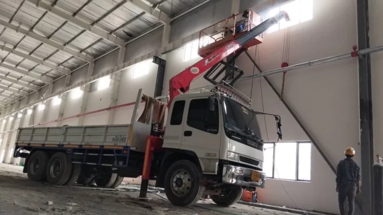 เครนตะเคียนเตี้ย