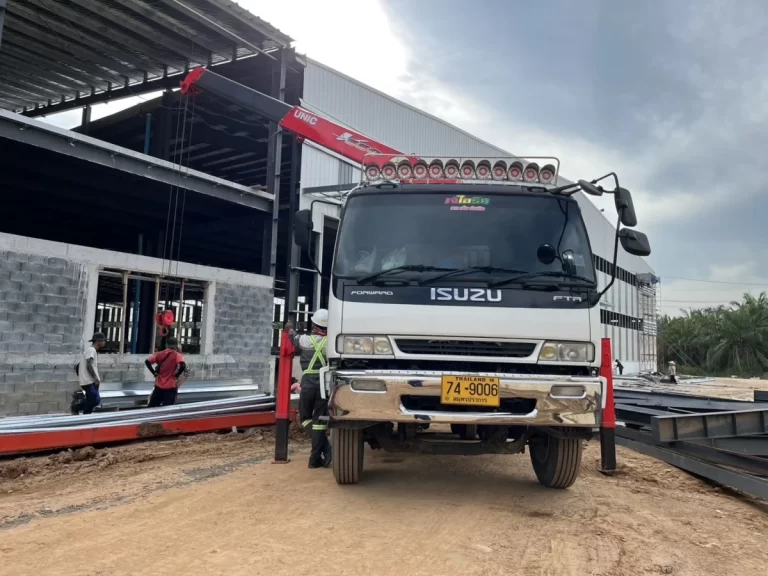 เครนโรงโป๊ะ พัทยา