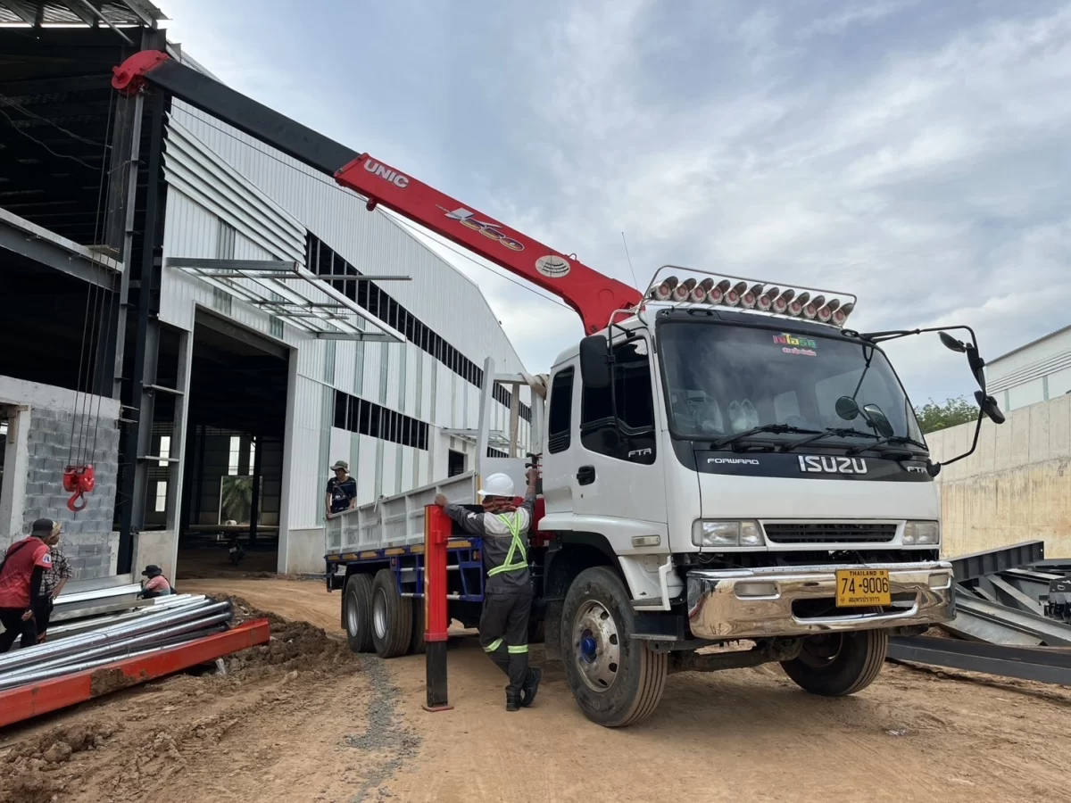 เครนโรงโป๊ะ ตะเคียนเตี้ย