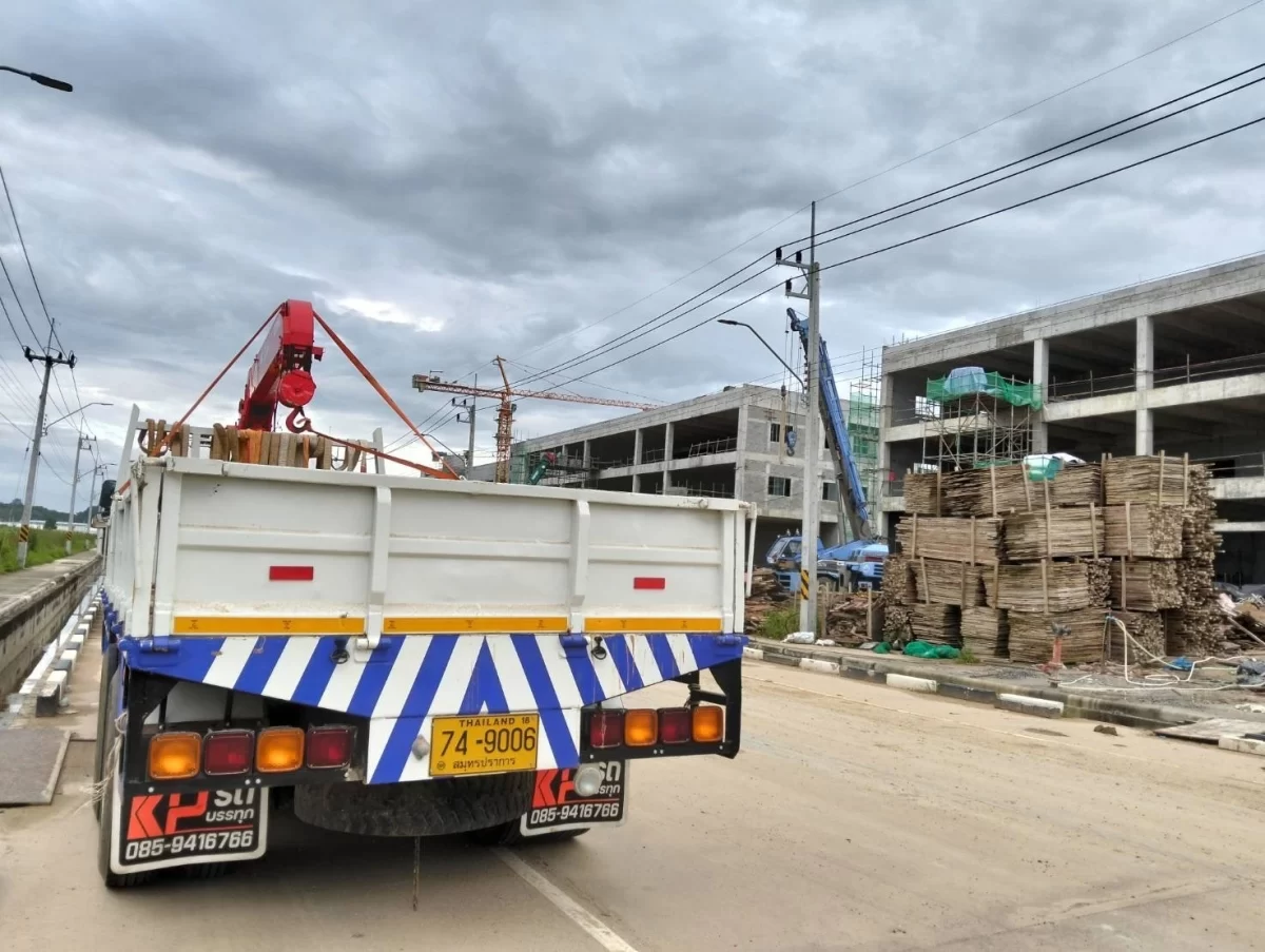 เครนเกาะจันทร์